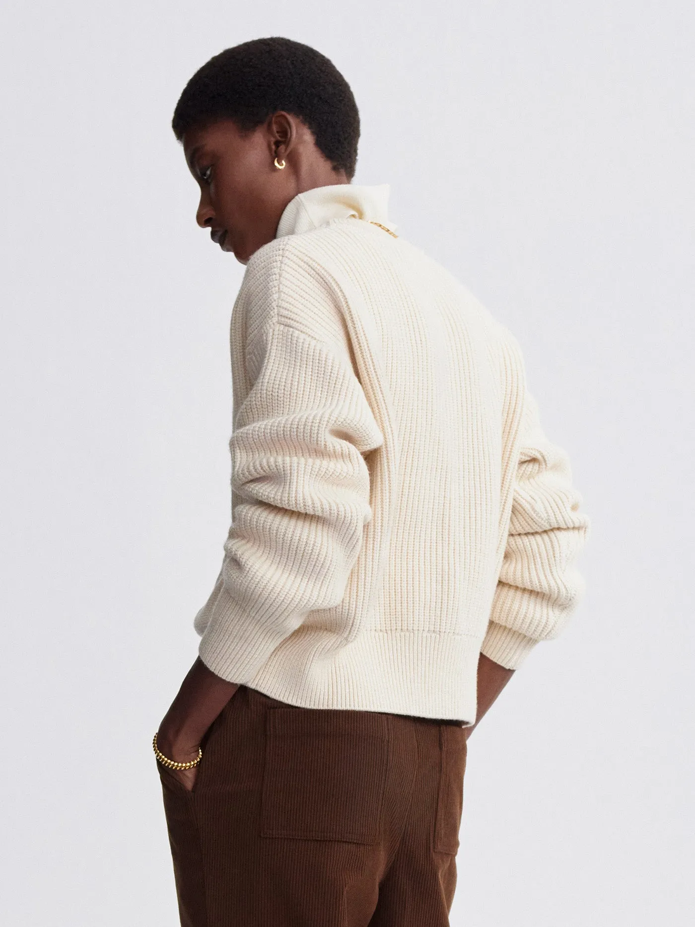 Mondain Cable Knit